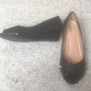 Abel peel toe little wedge